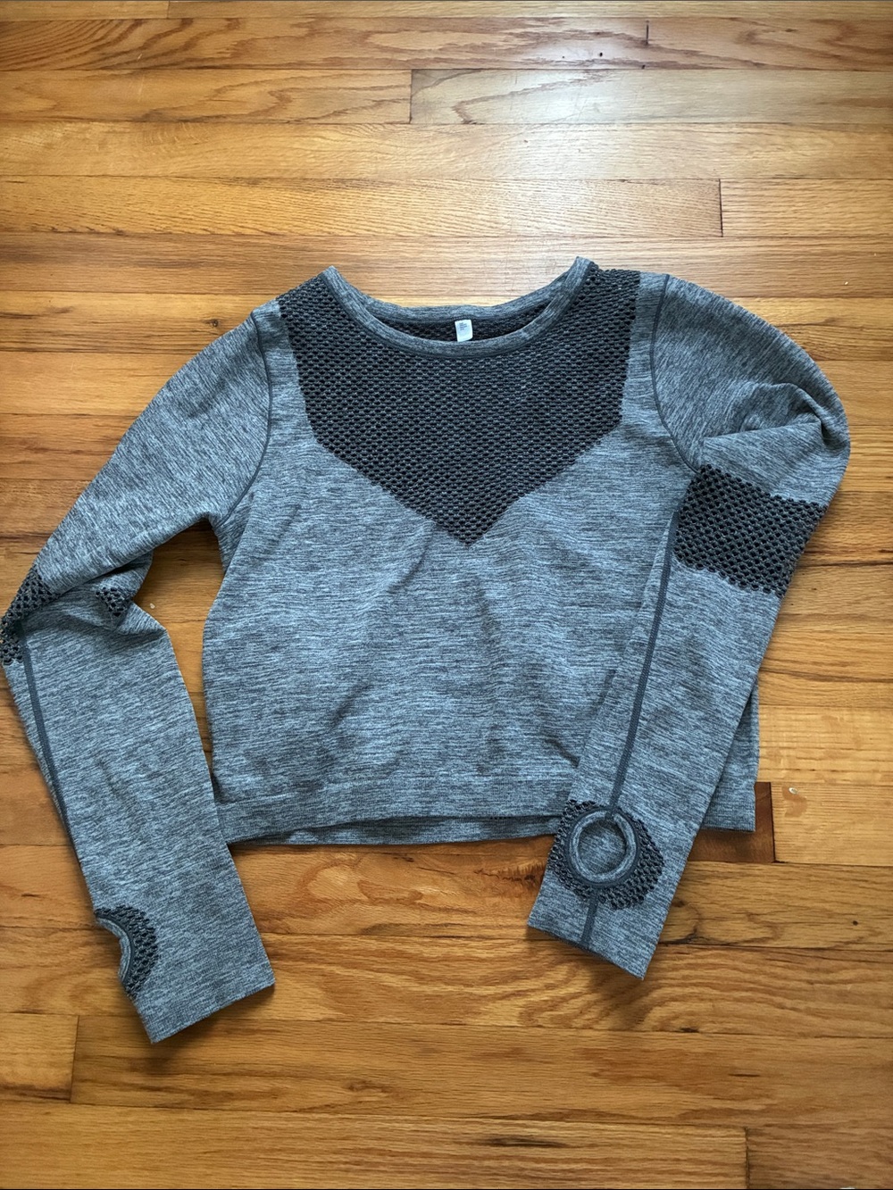 Athletic long sleeve top